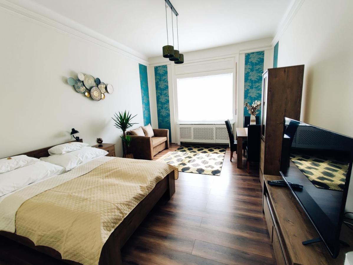 Central Palace Apartman Debreczyn Zewnętrze zdjęcie